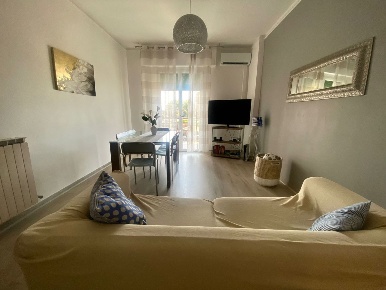 Foto Appartamento a Sarzana di 70 m² con 4 locali in affitto