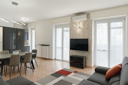 Foto Appartamento in Via Torino  11, Arona Centro di 105 m² con 4 locali