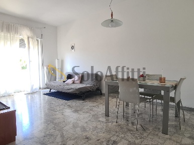 Foto Appartamento in Via Caduta del Forte, Pescara di 80 m² con 3 locali
