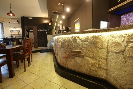 Foto Locale commerciale in Via Piazza Villaganzerla, Castegnero di 123 m²