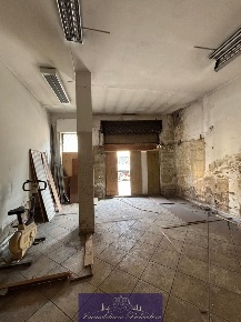 Foto Locale commerciale in Via di Ripoli, Firenze Europa di 60 m²