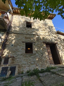 Foto Appartamento a Arrone di 61 m² con 3 locali in vendita