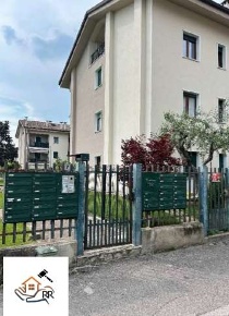 Foto Appartamento in Via Molinara 5, Bussolengo di 80 m² con 4 locali