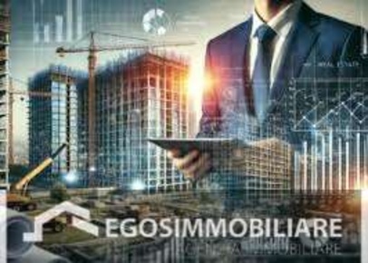 Foto Attico in Via Guglielmo Marconi 133, Desenzano del Garda di 450 m²