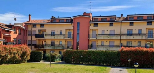 Foto Appartamento in Via Galileo Vercesi, Abbiategrasso di 88 m² in vendita
