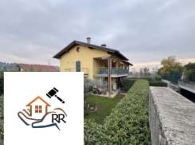 Foto Appartamento in Località Bosco di Sona Via Cavour 3, Sona di 113 m²