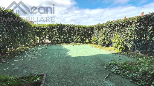 Foto Appartamento in Via Anna Frank, Landriano Centro di 94 m² con 2 locali