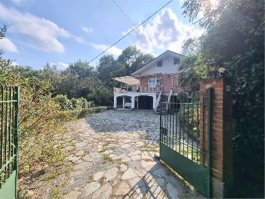 Foto Villa unifamiliare in Palestrina, Roletto di 110 m² con 4 locali