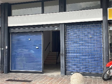 Foto Negozio in Via Mentana, Como Borghi di 70 m² con 2 locali in vendita