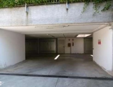 Foto Box in Via Dott. Fausto Scaccabarozzi, Ornago di 30 m² con 1 locali