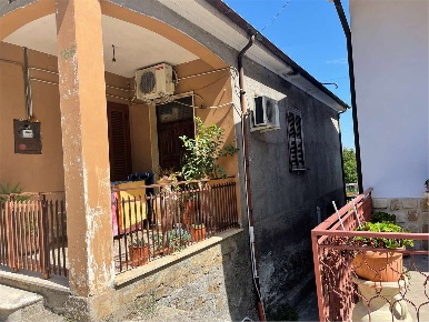 Foto Appartamento in VIA FIANO, Ceccano di 187 m² con 8 locali in vendita