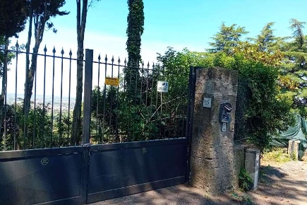 Foto Casa indipendente in Via Albert Bruce Sabin 15, Marino di 274 m²