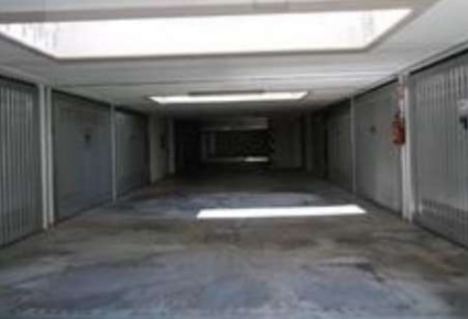 Foto Box in Via Dott. Fausto Scaccabarozzi, Ornago di 28 m² con 1 locali