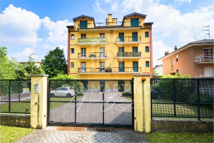 Foto Appartamento in via cà zena, Induno Olona di 121 m² con 3 locali