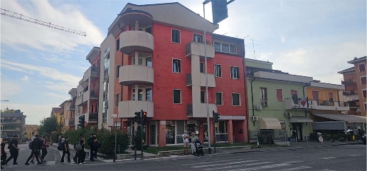 Foto Ufficio a Verona di 65 m² con 2 locali in vendita