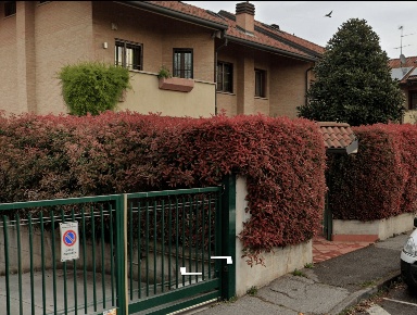 Foto Villa bifamiliare a Paderno Dugnano Calderara di 138 m² con 11 locali
