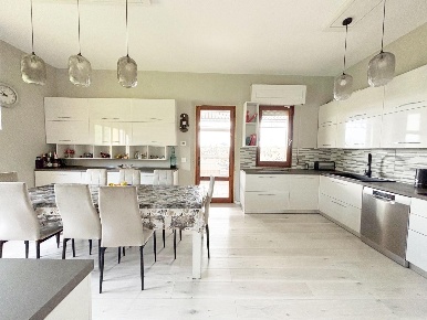 Foto Appartamento a Cerreto Guidi Ripoli di 160 m² con 6 locali in vendita