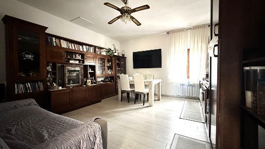 Foto Appartamento a Ponsacco Centro di 110 m² con 4 locali in vendita