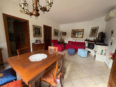 Foto Appartamento a Monteriggioni Castellina Scalo di 85 m² con 4 locali