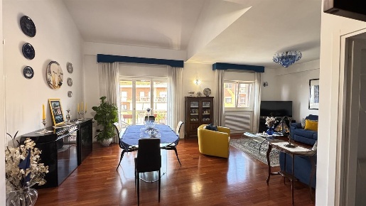 Foto Appartamento in via Antonio Vivaldi, Albano Laziale Centro di 140 m²