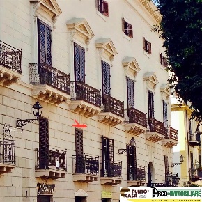 Foto Appartamento in Via torremuzza, Palermo Kalsa di 100 m² con 3 locali