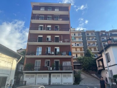 Foto Appartamento a Como Monte Olimpino di 85 m² con 3 locali in vendita