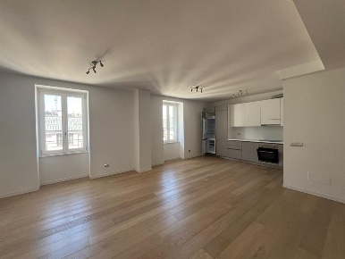 Foto Appartamento in Via Solari, Milano Solari di 100 m² con 4 locali