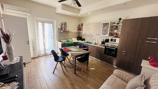 Foto Appartamento in VIA S.S SALVATORE, Ragusa Centro di 73 m² con 6 locali