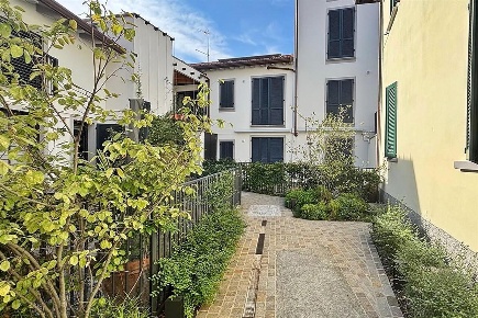 Foto Appartamento in PIAZZA CASTELLANA, Vimercate Centro di 110 m²