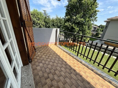 Foto Appartamento in VIA MOLINO, Isso Centro di 98 m² con 3 locali