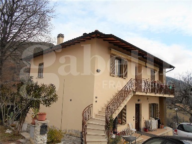 Foto Appartamento in LocalitÃ  Murcie 0, Gubbio di 80 m² con 4 locali