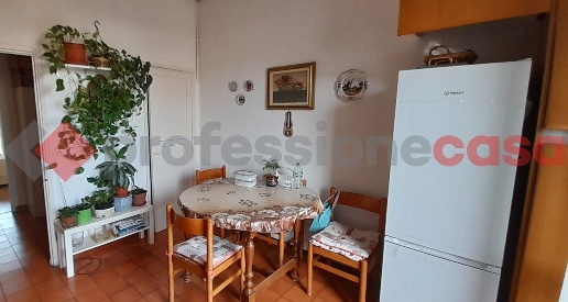 Foto Appartamento in Via LEGNONE 23, Milano Dergano di 95 m² con 3 locali