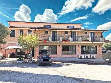 Foto Hotel in Contrada Lamia 1, Castelluccio dei Sauri di 1000 m²