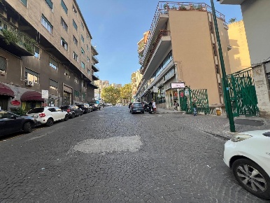 Foto Box in FRANCESCO GIORDANI, Napoli Piazza Amedeo - Parco Margherita