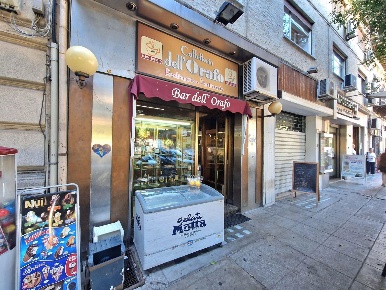 Foto Negozio in Piazza Sant'Oliva 30-31, Palermo Zisa di 80 m² con 2 locali