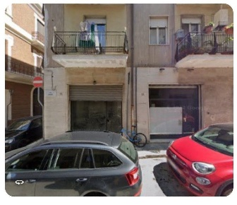 Foto Box in Via Cavour 21, Brindisi Centro Storico di 43 m² in vendita