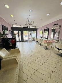 Foto Negozio in Piazzale KENNEDY 15, San Felice Circeo Centro di 60 m²