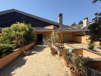 Foto Villa unifamiliare in Via dell'Ospedaletto Giustiniani 28, Roma