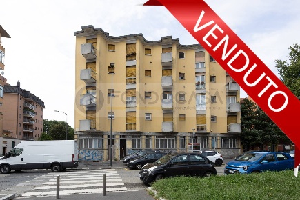 Foto Appartamento in Via Inganni, Milano Giambellino di 70 m² con 2 locali