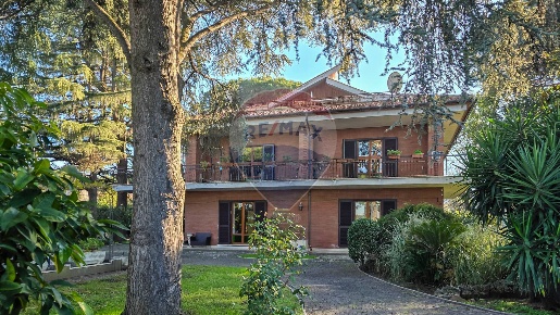 Foto Villa singola in Via dei Ceraseti, Marino Castelluccia - Fontana Sala
