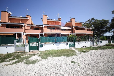 Foto Appartamento a Roma Ostia Antica di 95 m² con 3 locali in vendita