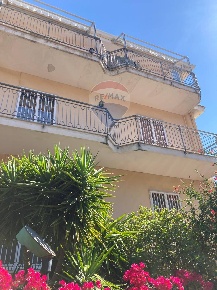 Foto Appartamento a Sant'Anastasia Centro di 90 m² con 4 locali in vendita