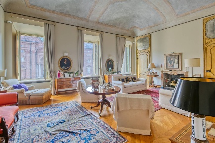 Foto Appartamento in Piazza Carignano, Torino Via Roma di 200 m² in vendita
