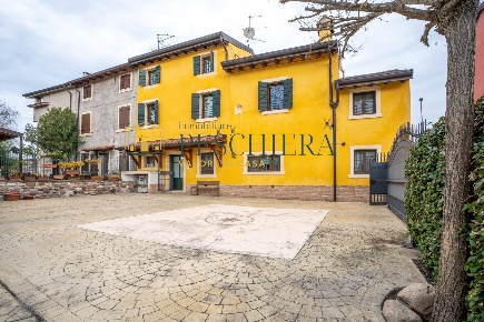 Foto Villa a schiera in Via Monte Cricco, Castelnuovo del Garda di 208 m²