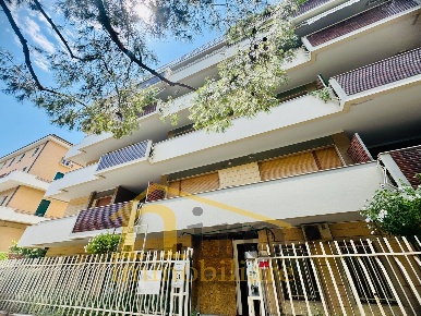 Foto Appartamento in Viale Regina Margherita, Pescara di 153 m² in vendita