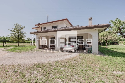 Foto Casa indipendente in via ferrovia nord, San Vendemiano Fossamerlo