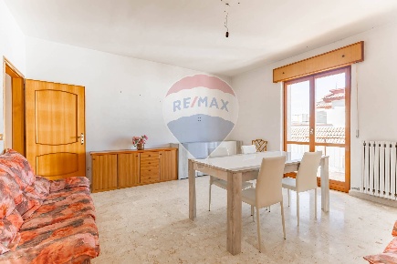 Foto Appartamento in Via Luigi Einaudi, Toritto Centro di 120 m² in vendita