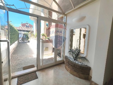 Foto Appartamento in via roseto degli abruzzi 16, Roma Castelverde di 50 m²