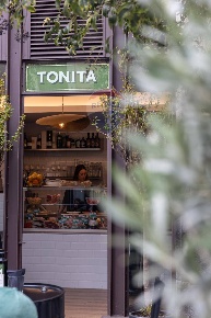 Foto Attività commerciale in Corso Umberto I, Acireale Centro Storico