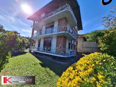 Foto Villa bifamiliare in Strada Val Pairone, Gassino Torinese di 220 m²